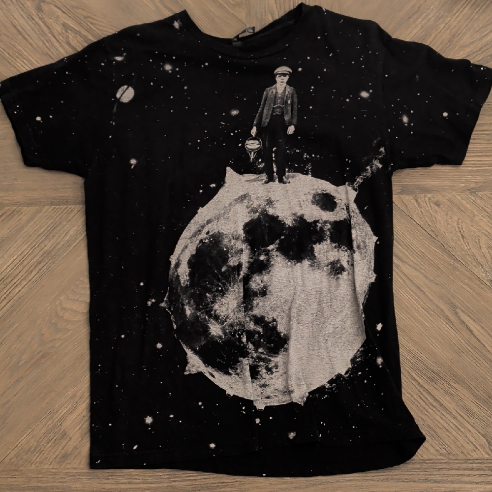 Black Graphic T-Shirt with Astronaut Design